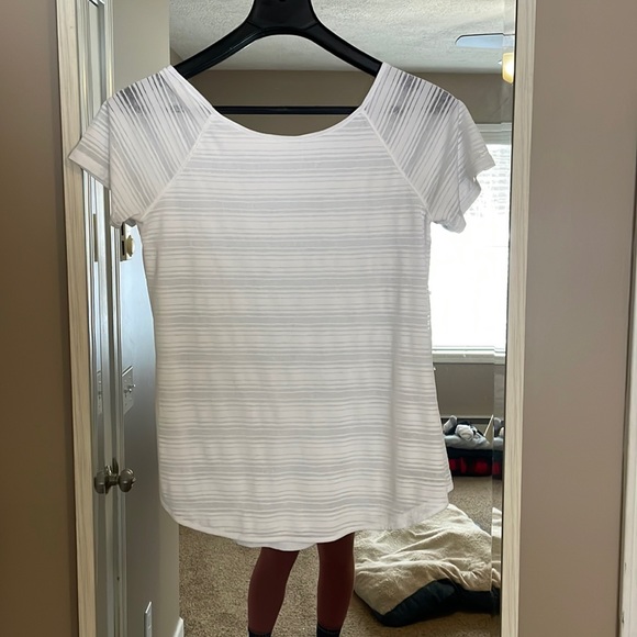 Athleta Sheer Striped White Tee With Twist Back - Picture 2 of 10
